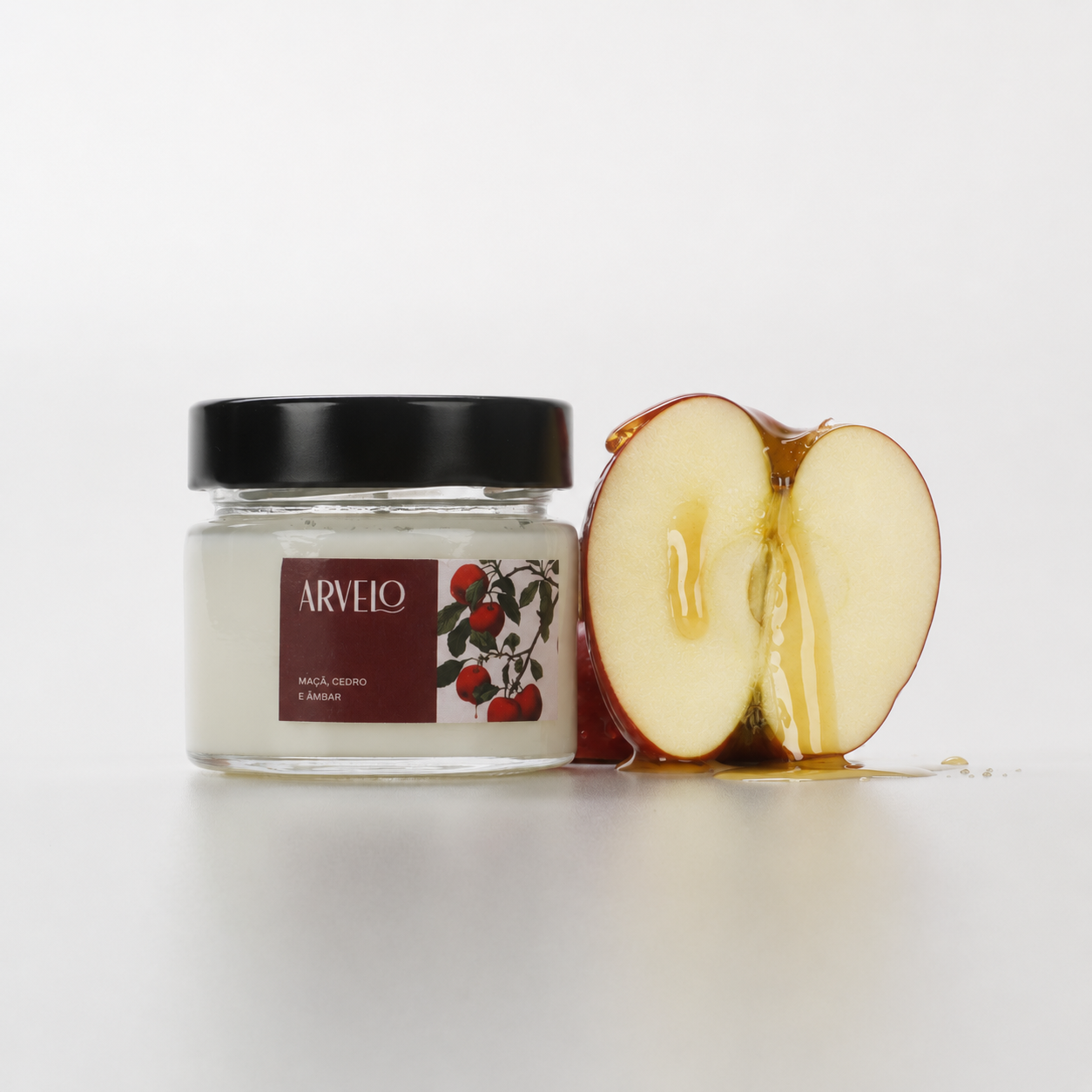 Vela Aromática de Maça, Cedro e Âmbar